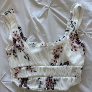 MISSGUIDED Floral White and Pink Top